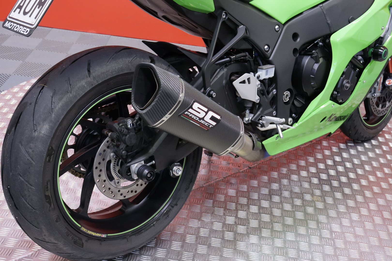 Kawasaki - ZX-10R - // RR-Malli / 1.Om Suomi-pyörä / Huoltokirja / SC Project / 200HP / Penkitetty / KQS / Takovanteet / KIBS / Showa // - Moottoripyörä