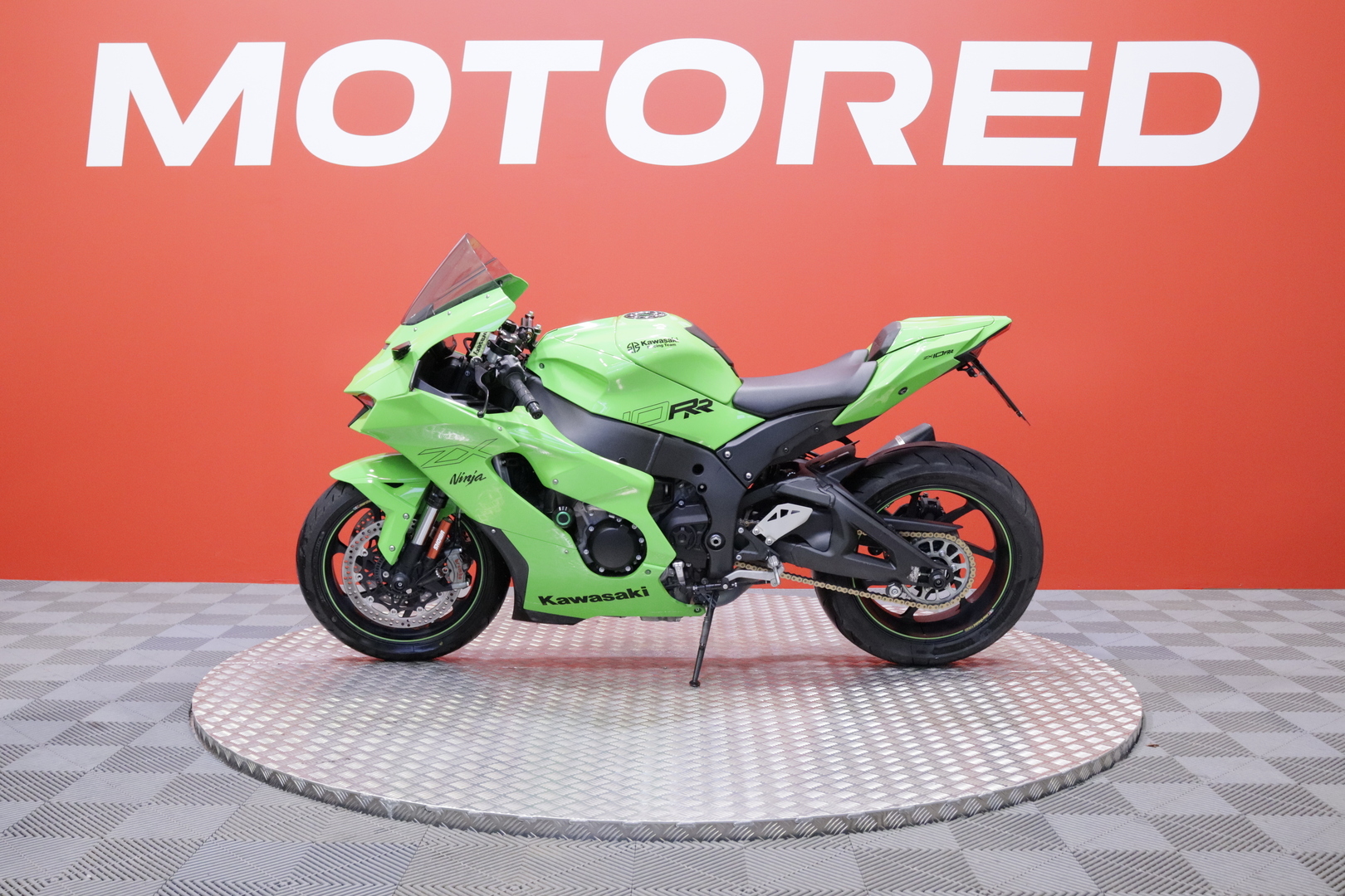 Kawasaki - ZX-10R - // RR-Malli / 1.Om Suomi-pyörä / Huoltokirja / SC Project / 200HP / Penkitetty / KQS / Takovanteet / KIBS / Showa // - Moottoripyörä