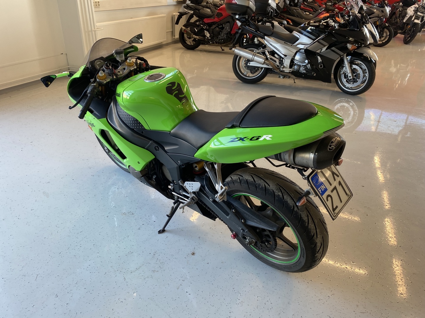 Kawasaki - ZX-6R - // Juuri saapunut! / Suomipyörä / Huoltokirja / Akrapovic // - Moottoripyörä