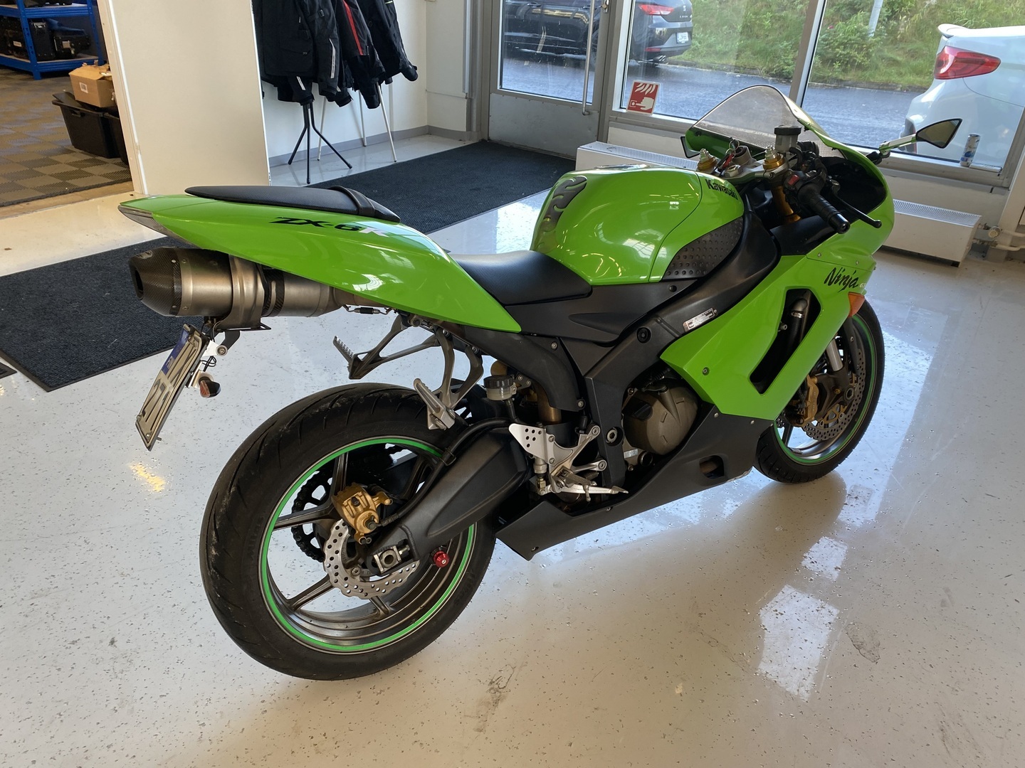 Kawasaki - ZX-6R - // Juuri saapunut! / Suomipyörä / Huoltokirja / Akrapovic // - Moottoripyörä