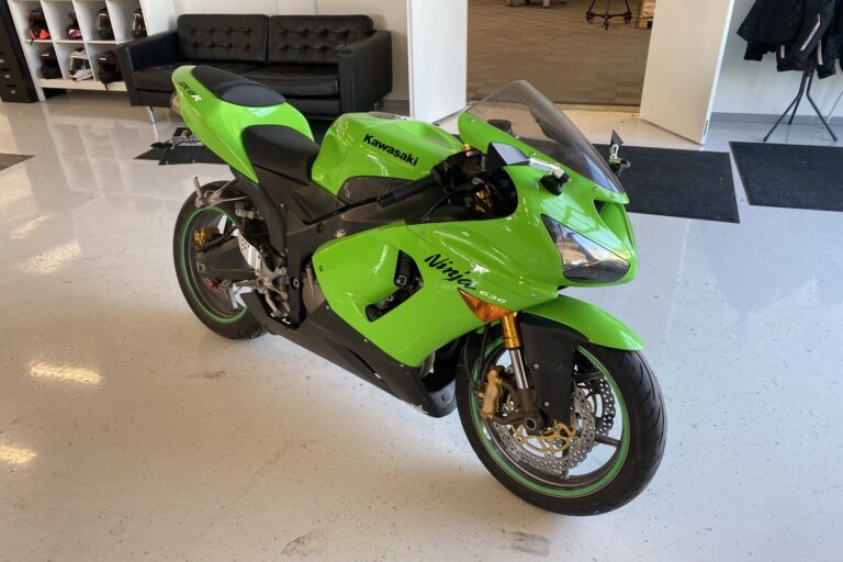 Kawasaki - ZX-6R - // Juuri saapunut! / Suomipyörä / Huoltokirja / Akrapovic // - Moottoripyörä