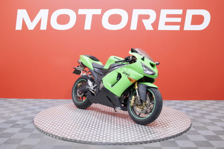 Kawasaki - ZX-6R - // Suomipyörä / Huoltokirja / Akrapovic // - Moottoripyörä