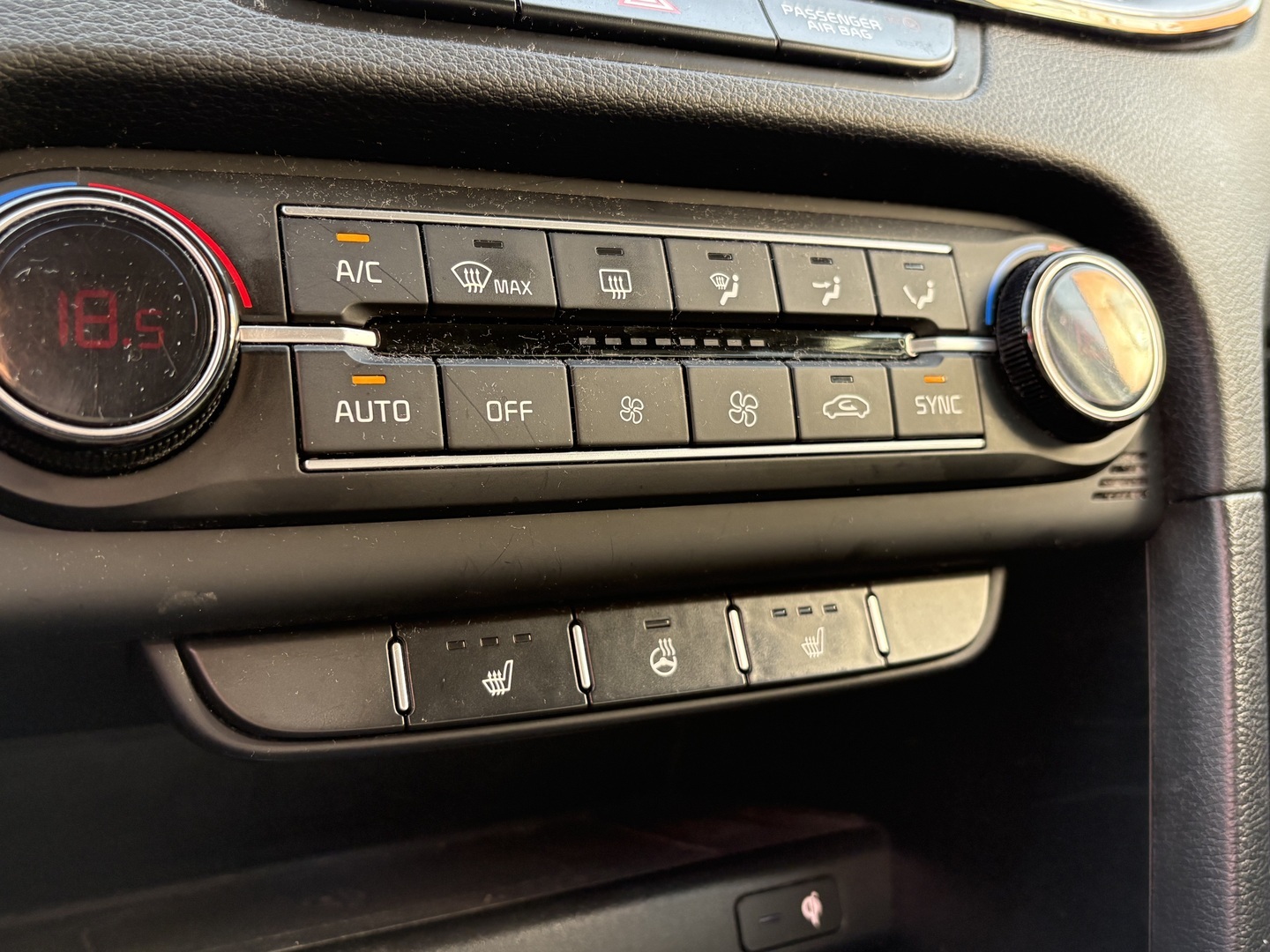 Kia - Ceed - 1,5 T-GDI Mild-Hybrid 160hv Business Premium 5D DCT - Viistoperä