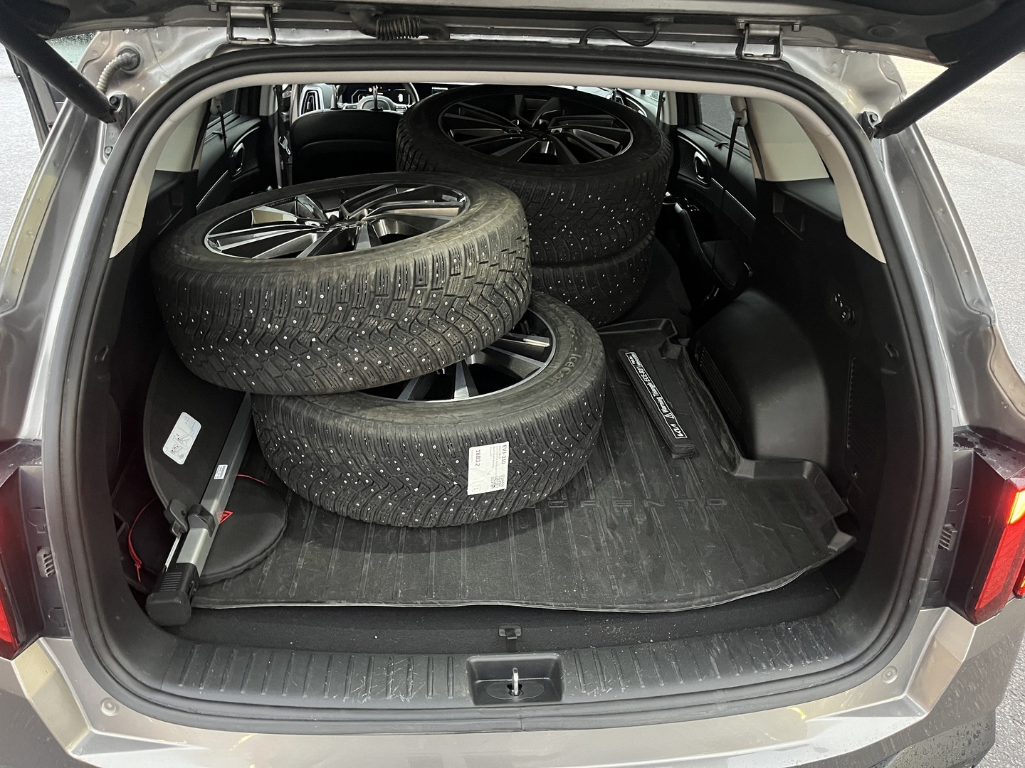 Kia - Sorento - 1,6 T-GDI Plug-in Hybrid AWD Business Luxury AT 5P - Maastoauto