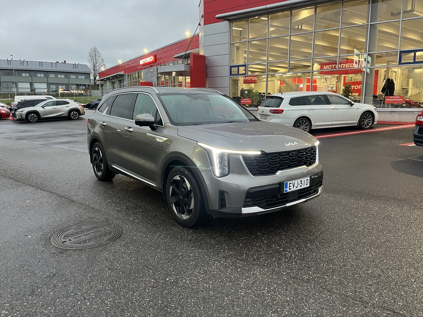 Kia - Sorento - 1,6 T-GDI Plug-in Hybrid AWD Business Luxury AT 5P - Maastoauto