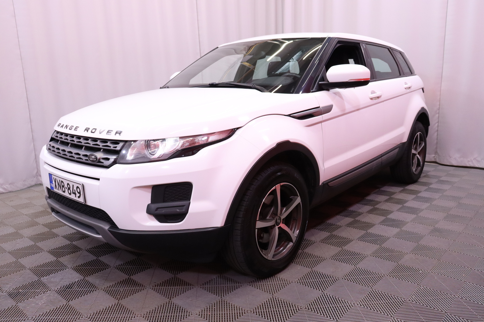 Land Rover - Range Rover Evoque - 2,2 TD4 Pure - Maastoauto