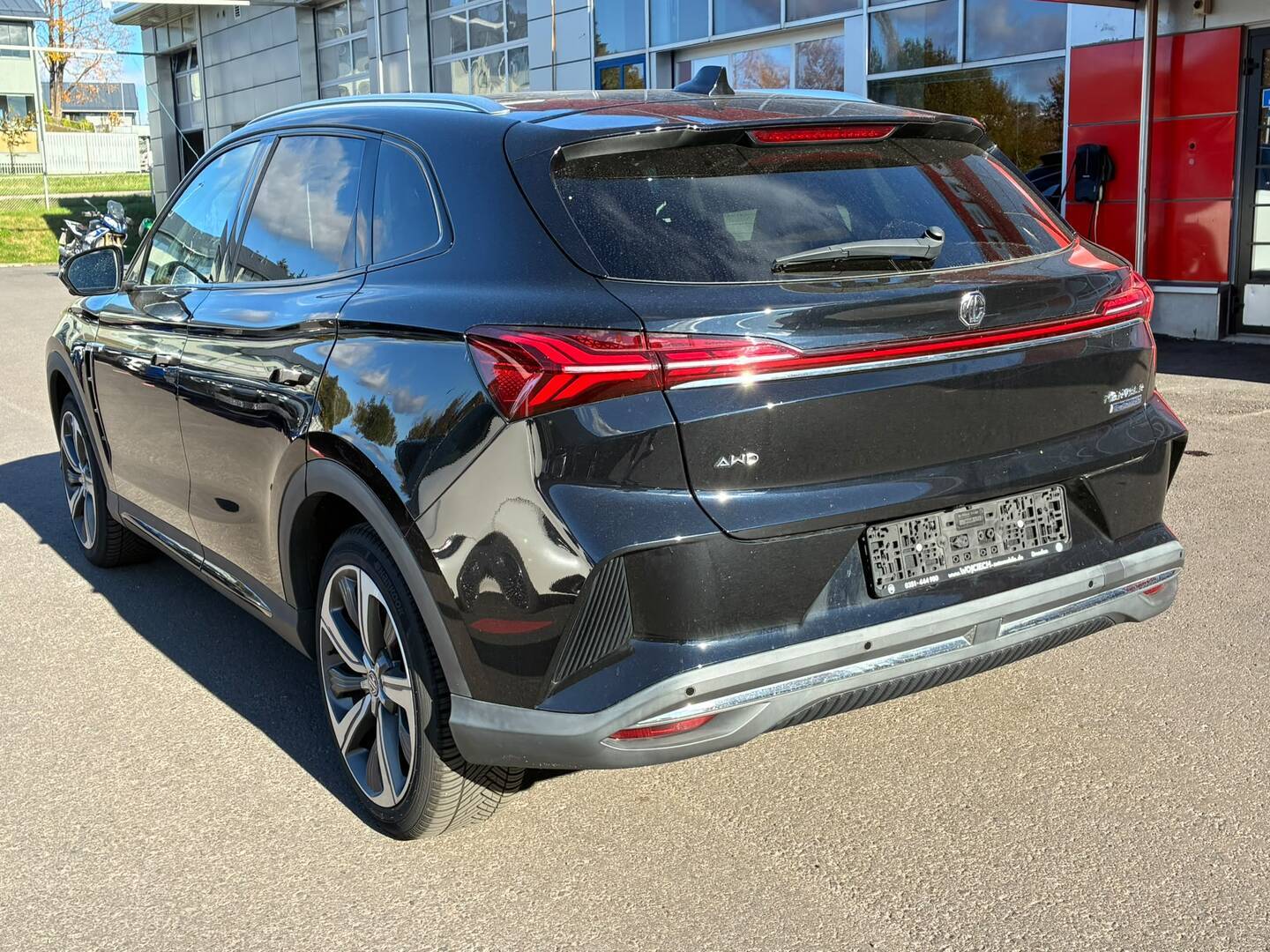 MG - Marvel R - Performance AWD - Maastoauto