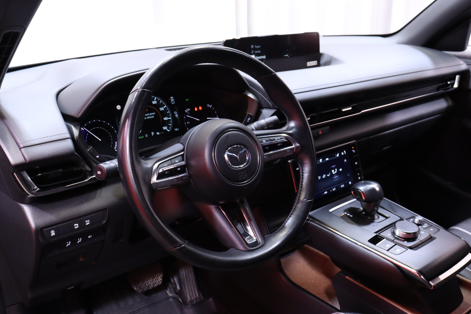 Mazda - MX-30 - 35,5 kWh e-Skyactiv Makoto Modern Confidence - Farmari