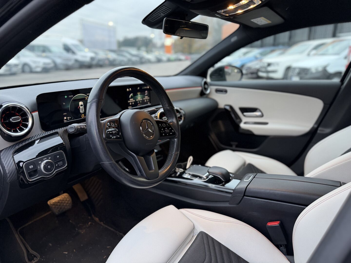 Mercedes-Benz - A - 180 A Business Style - Viistoperä