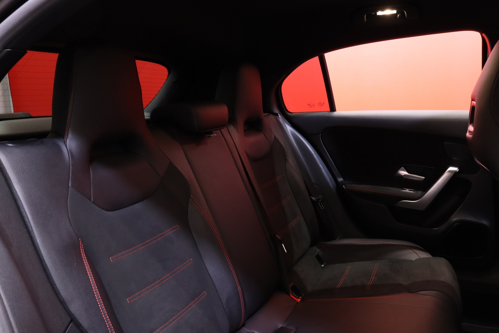 Mercedes-Benz - A - 180 A Business AMG - Viistoperä