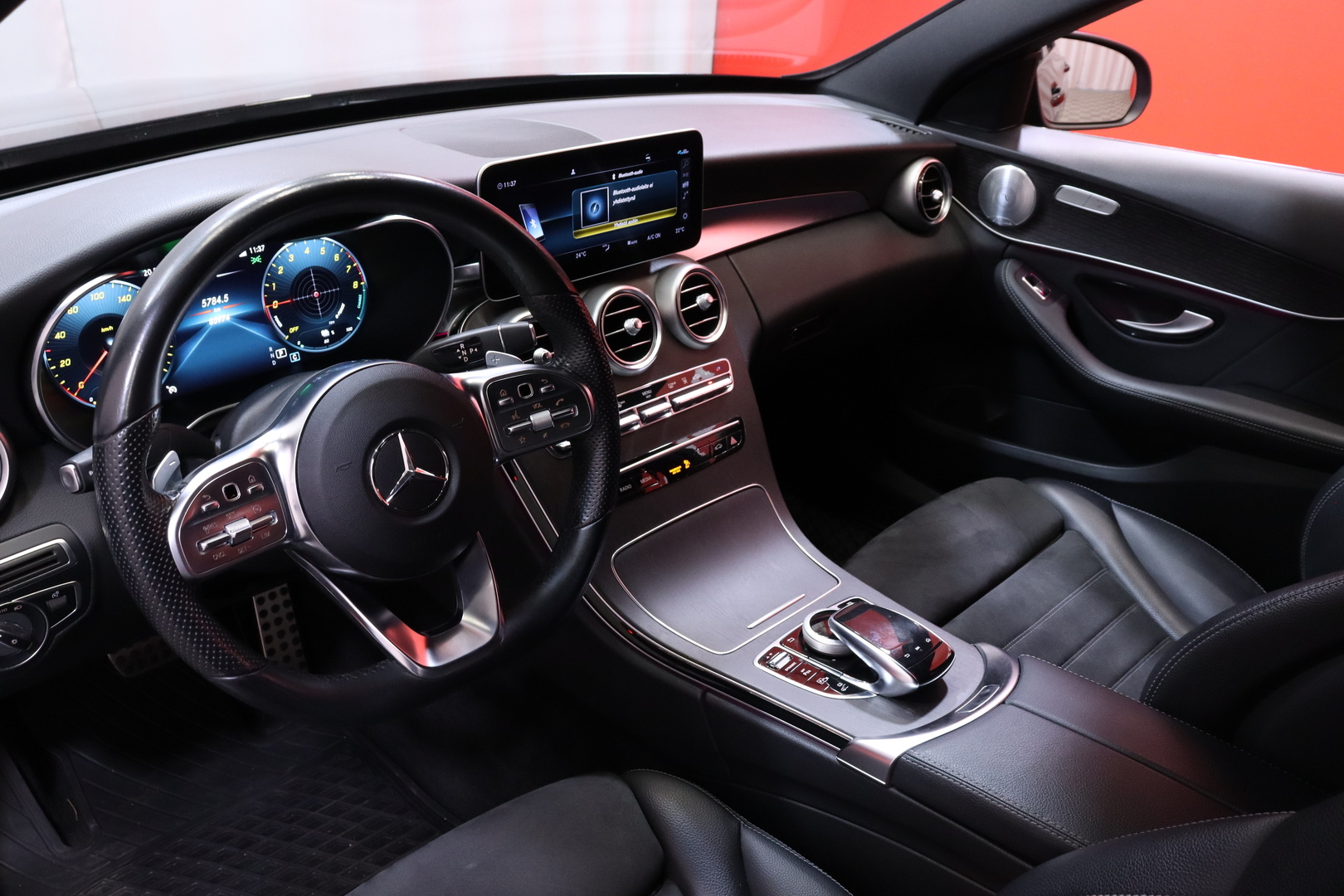 Mercedes-Benz - C - C 300 e Sedan AMG - Sedan
