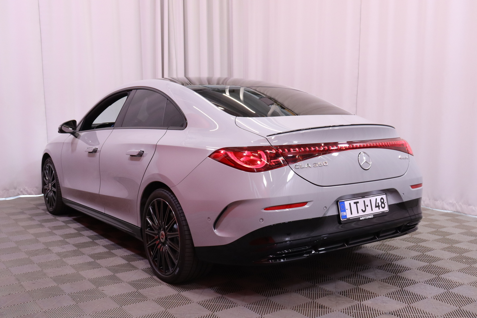 Mercedes-Benz - CLA - 350 4MATIC AMG Line - Sedan