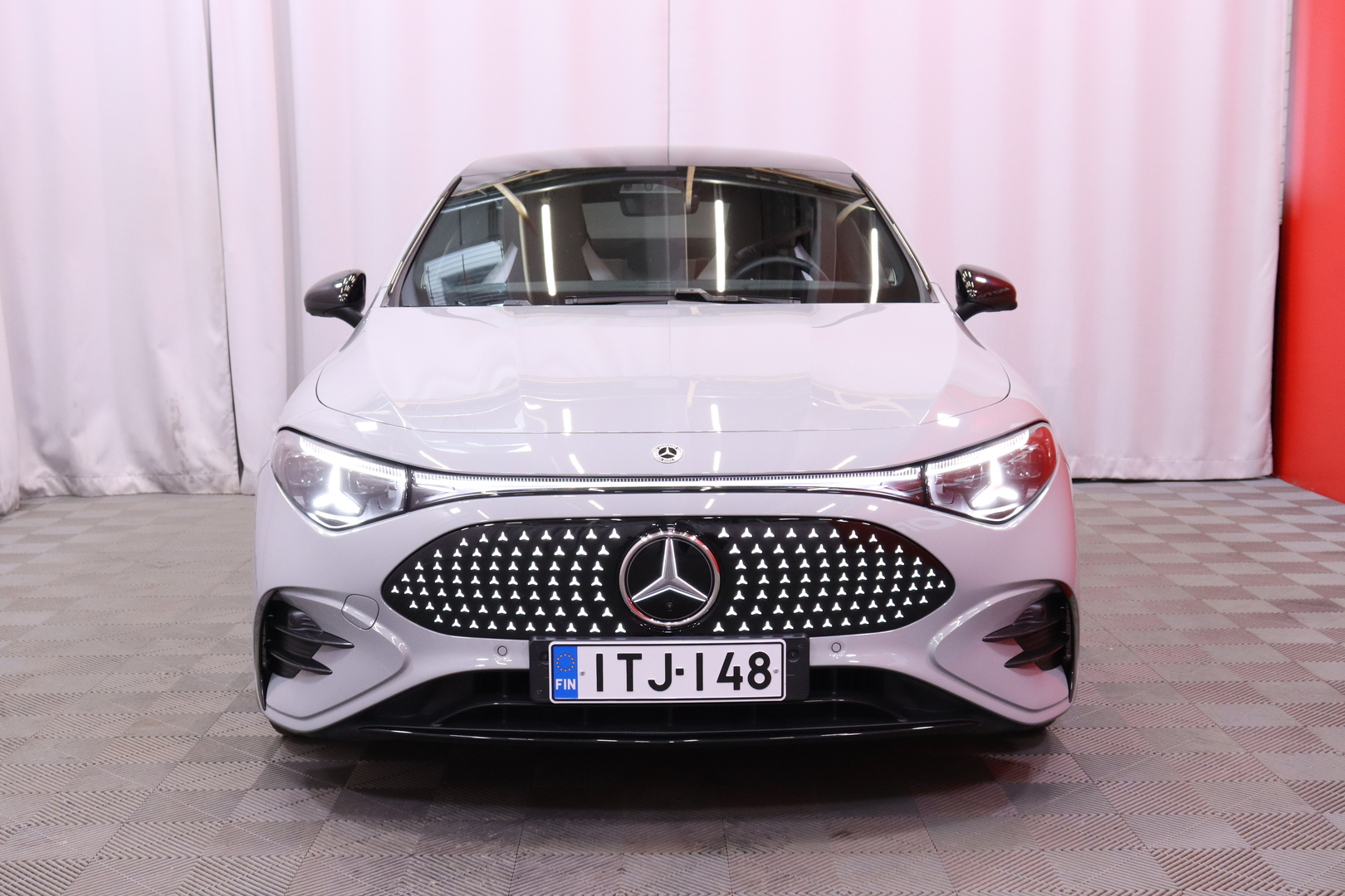 Mercedes-Benz - CLA - 350 4MATIC AMG Line - Sedan