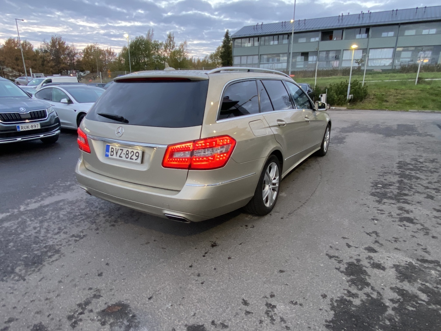 Mercedes-Benz - E - 250 CDI BE T 4Matic A Premium Business - Farmari
