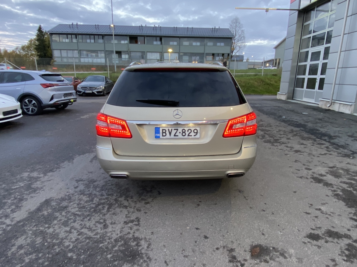 Mercedes-Benz - E - 250 CDI BE T 4Matic A Premium Business - Farmari