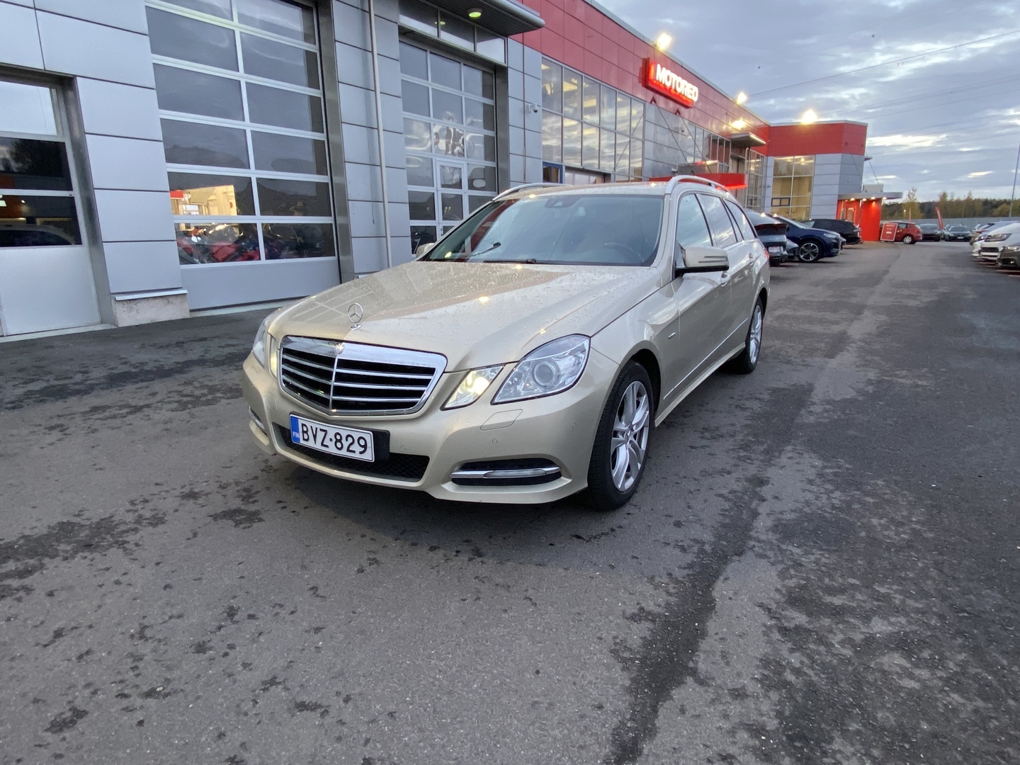 Mercedes-Benz - E - 250 CDI BE T 4Matic A Premium Business - Farmari