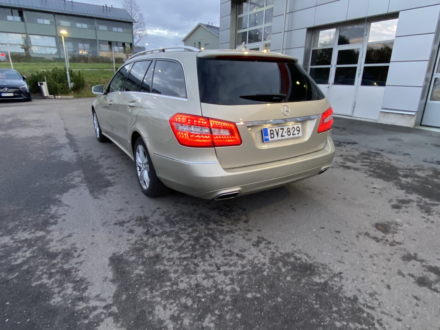 Mercedes-Benz - E - 250 CDI BE T 4Matic A Premium Business - Farmari