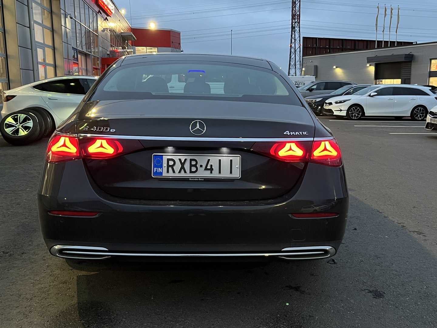 Mercedes-Benz - E - 400 e 4MATIC A Premium Edition - Sedan