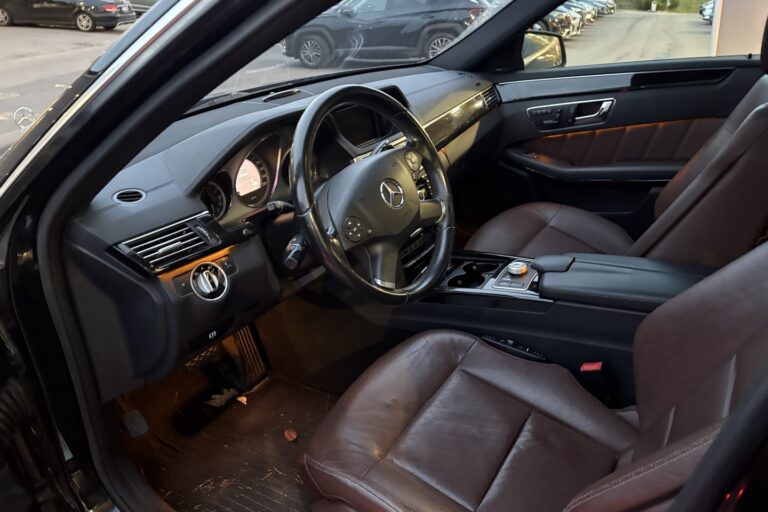 Mercedes-Benz E