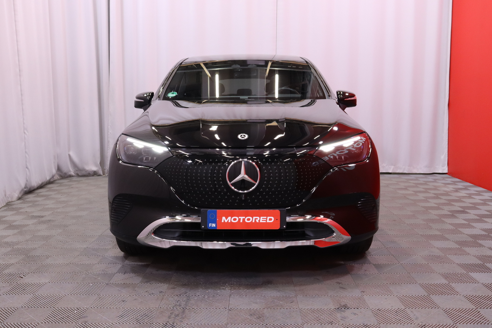 Mercedes-Benz - EQE SUV - 300 SUV - Maastoauto