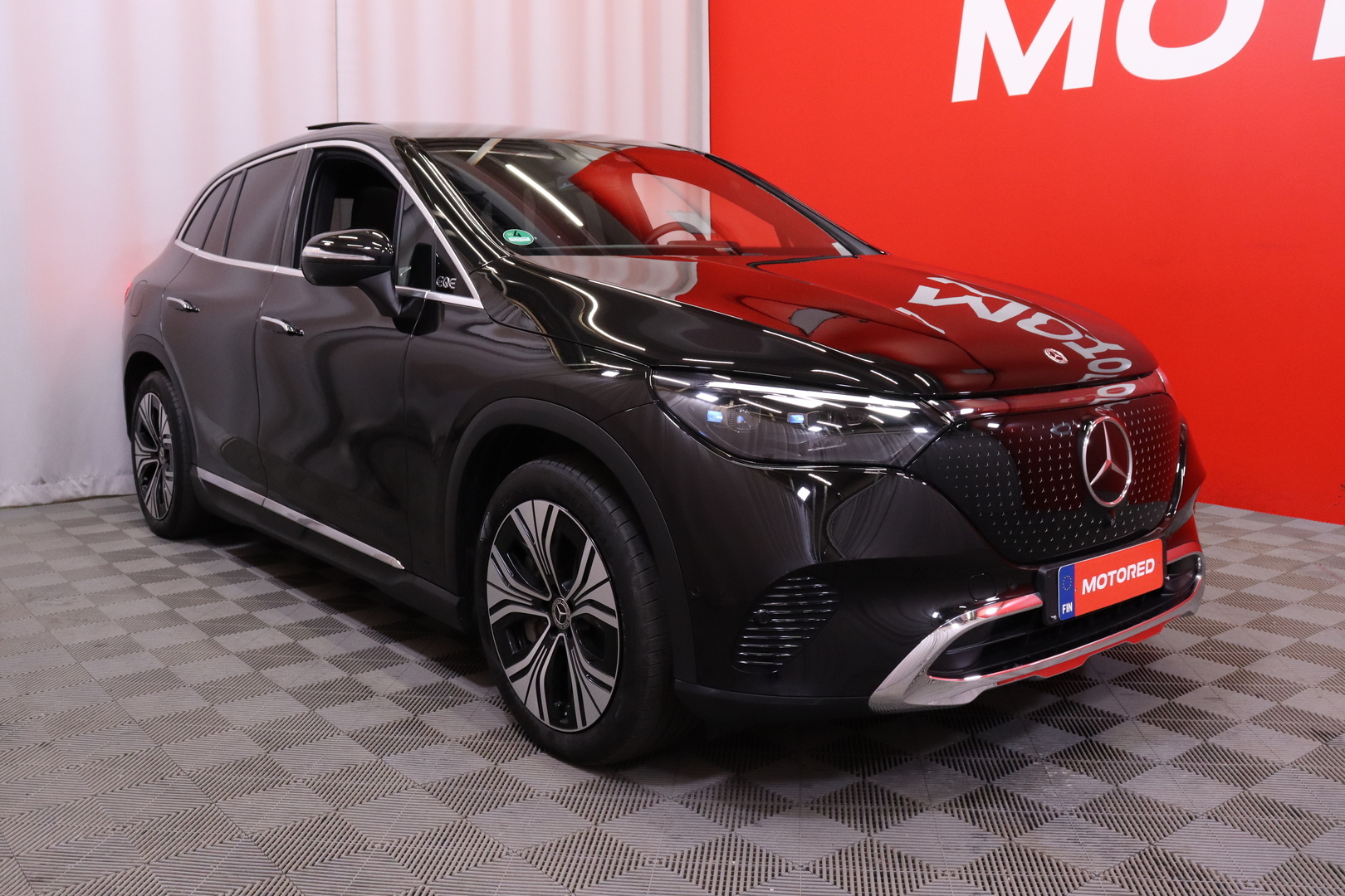 Mercedes-Benz - EQE SUV - 300 SUV - Maastoauto