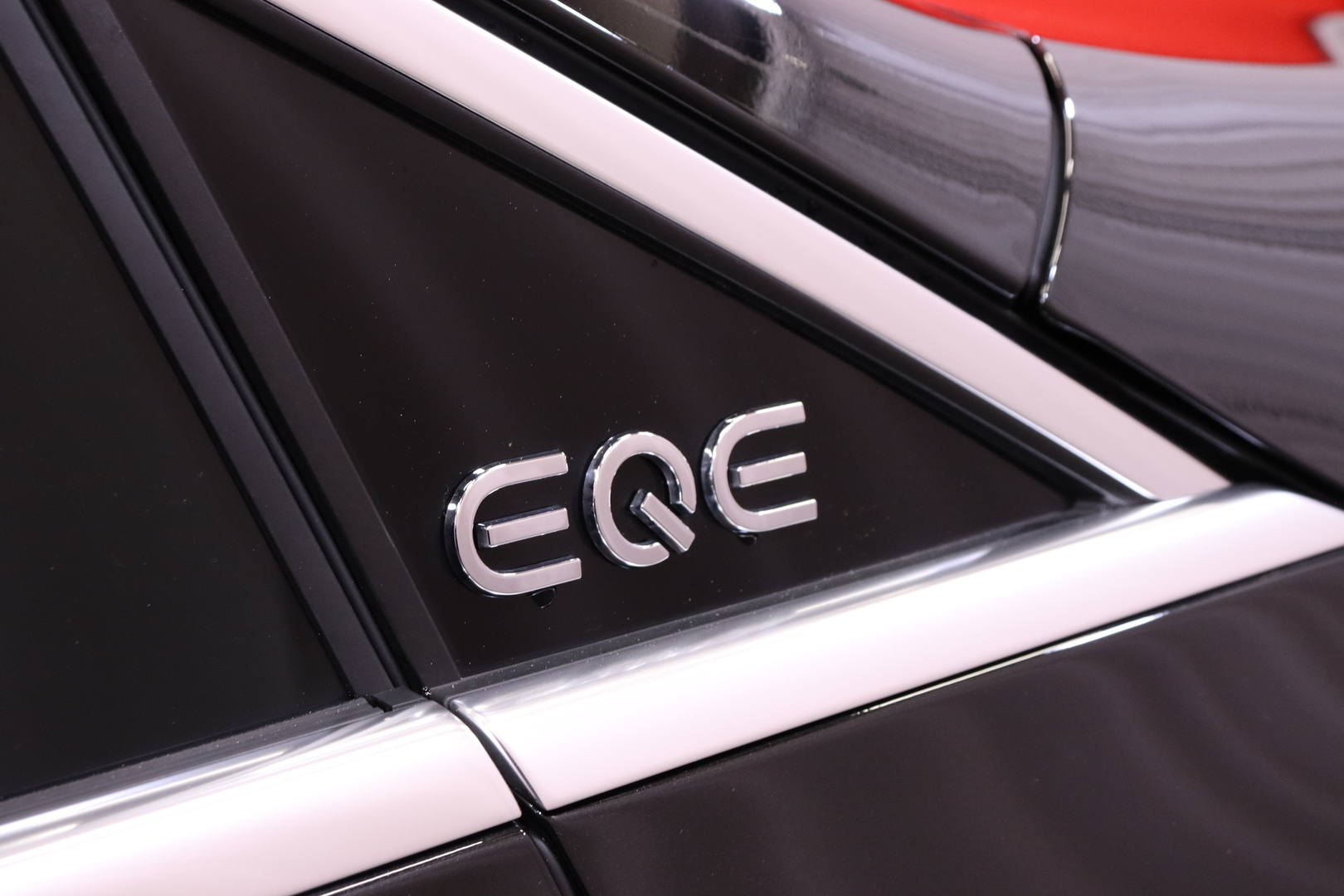 Mercedes-Benz - EQE SUV - 300 SUV - Maastoauto