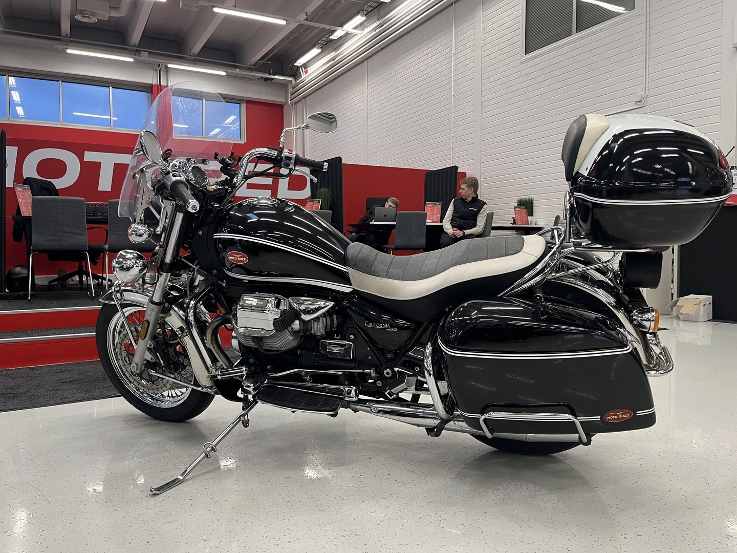 Moto Guzzi - CALIFORNIA - Vintage 1100 // Juuri saapunut / 3x laukut / Huoltokirja / Suomi-pyörä // - Moottoripyörä