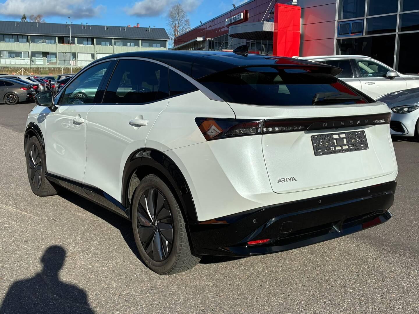 Nissan - Ariya - 63kWh Advance 2WD 22kw charger - Maastoauto