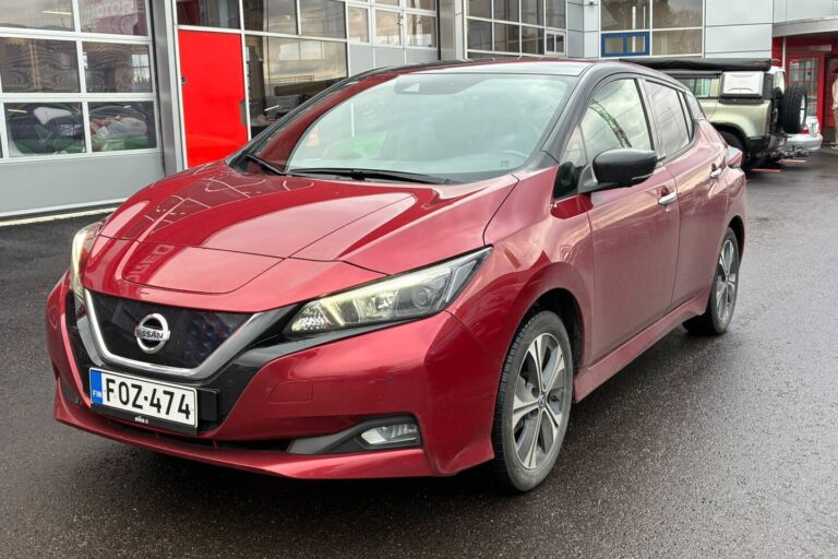 Nissan - Leaf - N-Connecta 62kWh - Tila-auto