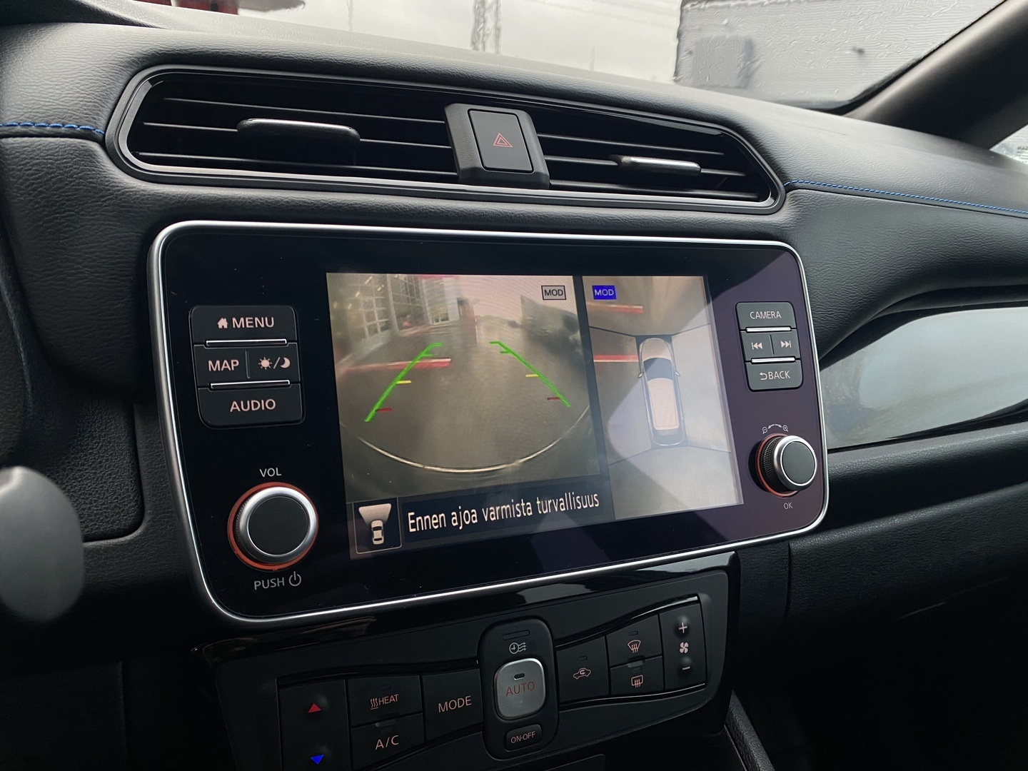 Nissan - Leaf - N-Connecta MY22 39 kWh LED FI - Viistoperä