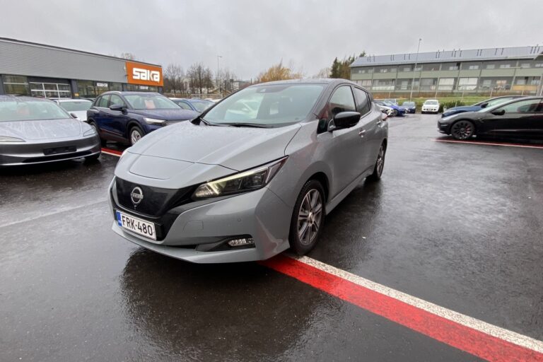 Nissan - Leaf - N-Connecta MY22 39 kWh LED FI - Viistoperä
