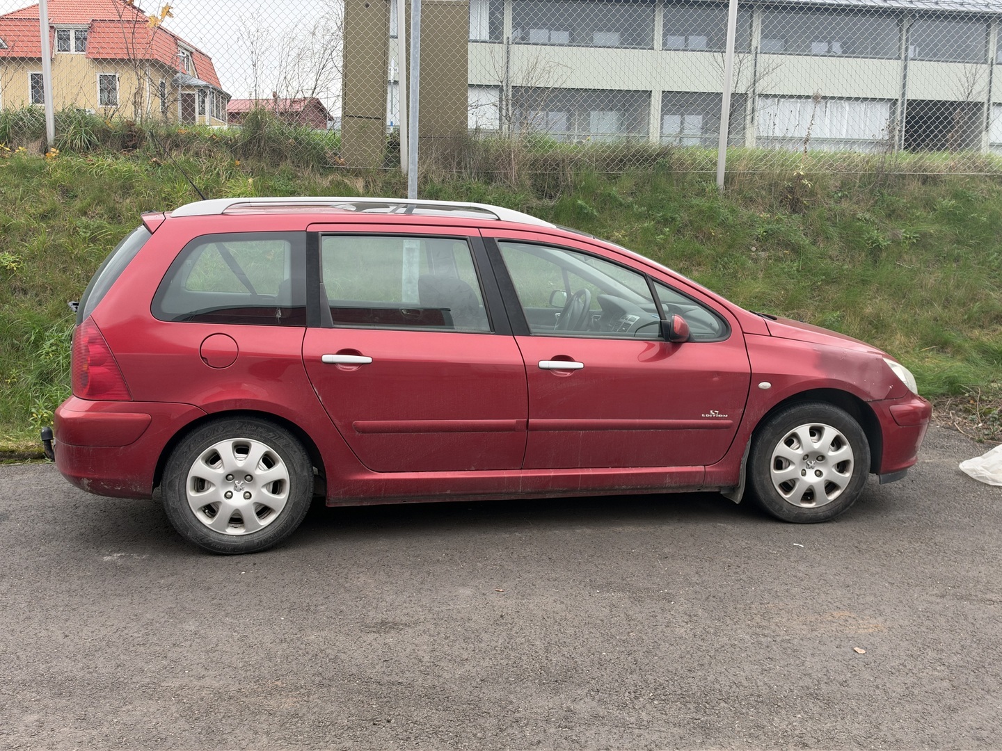 Peugeot - 307 - 5D 307 SW 1.6I-3HNFUB/271 - Tila-auto