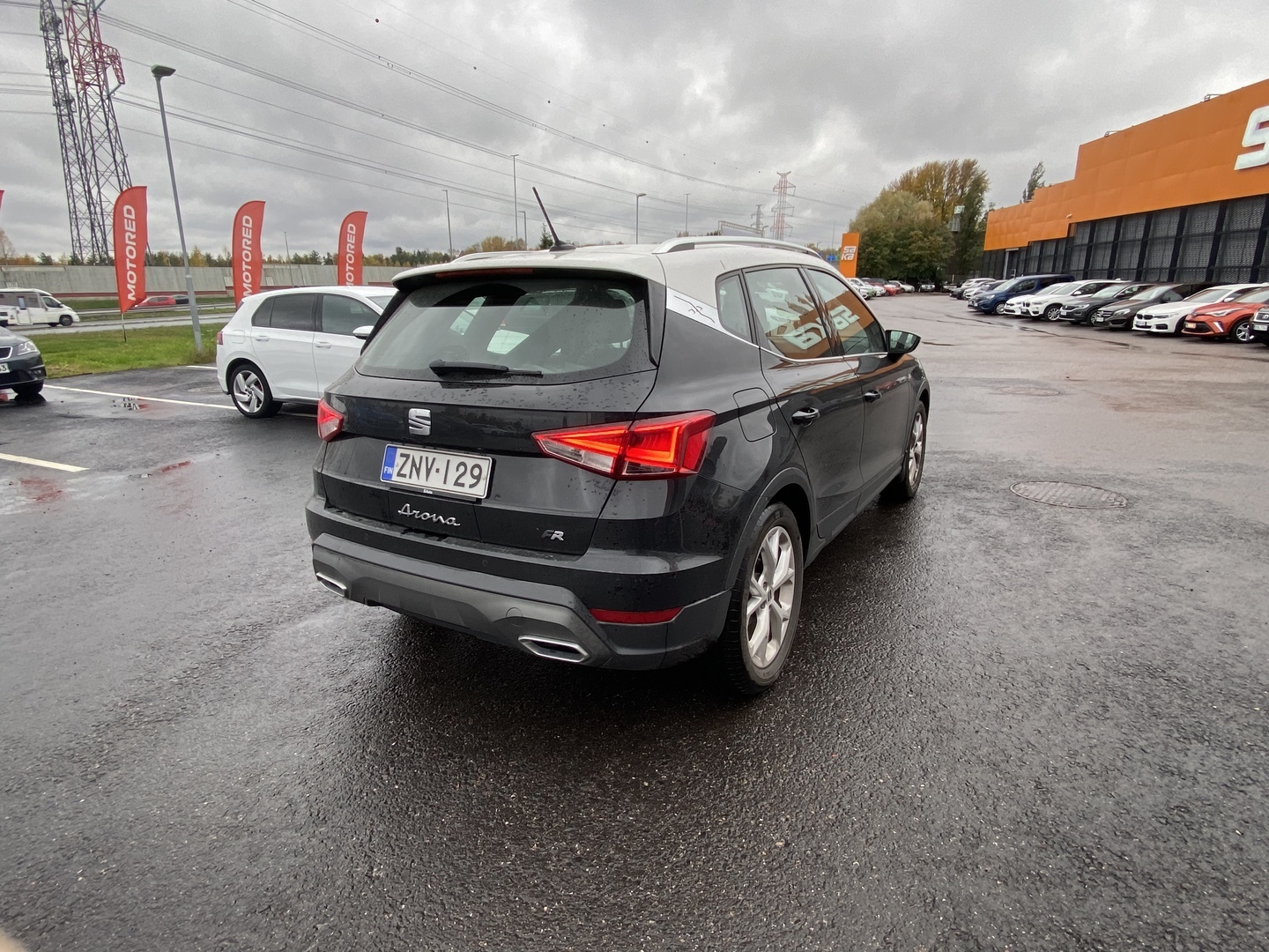 Seat - Arona - 1,0 EcoTSI 110 FR - Viistoperä