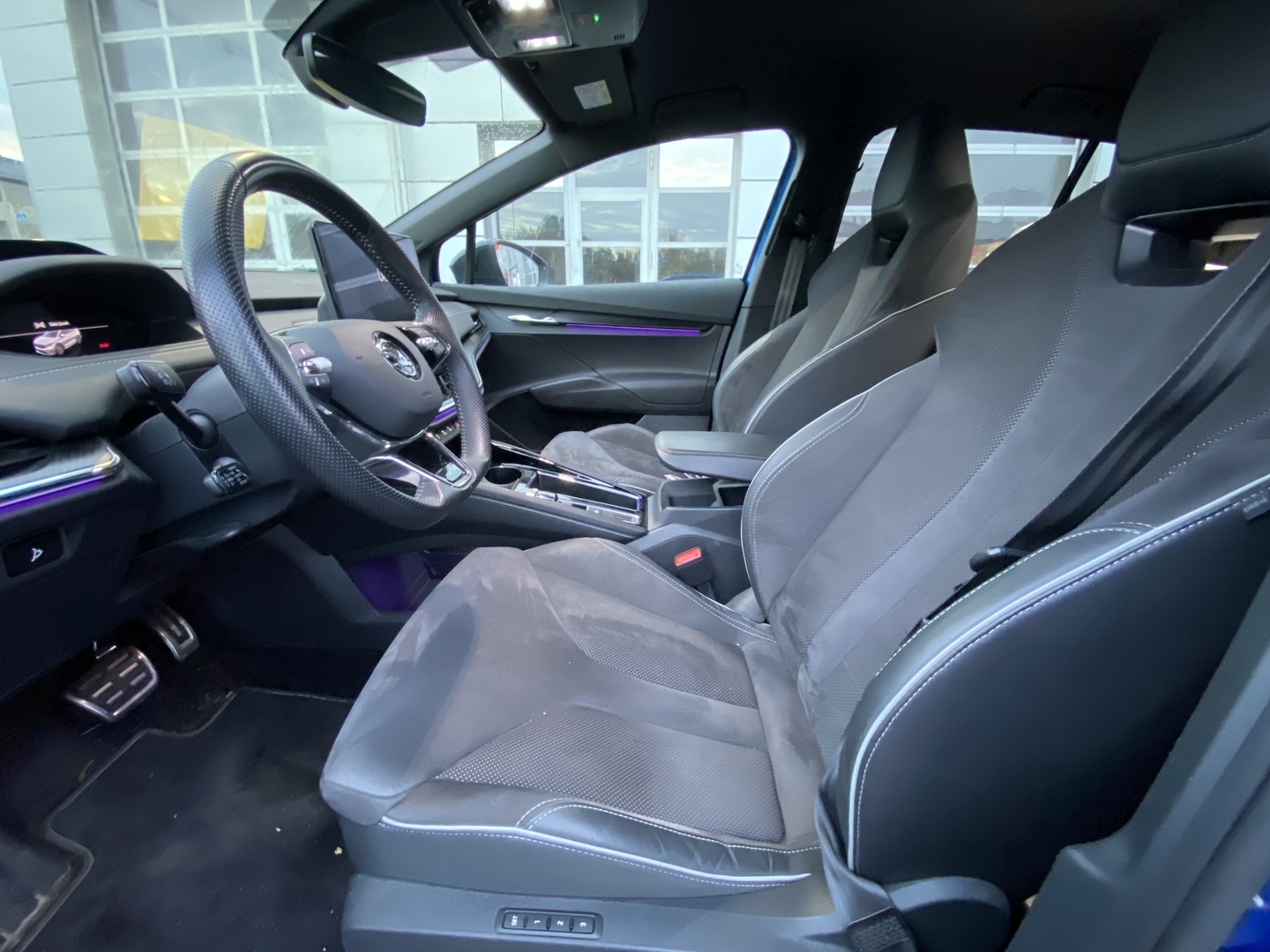 Skoda - Enyaq - 80x 4x4 SportLine iV - Maastoauto