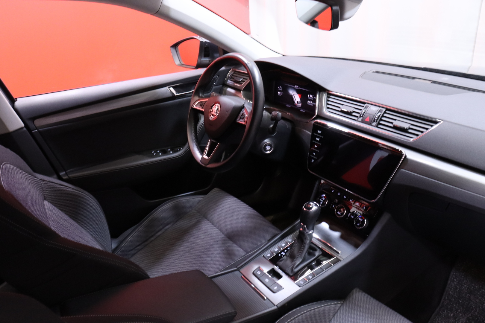Skoda - Superb - Combi 1,4 TSI PHEV Style iV DSG Autom. - Farmari