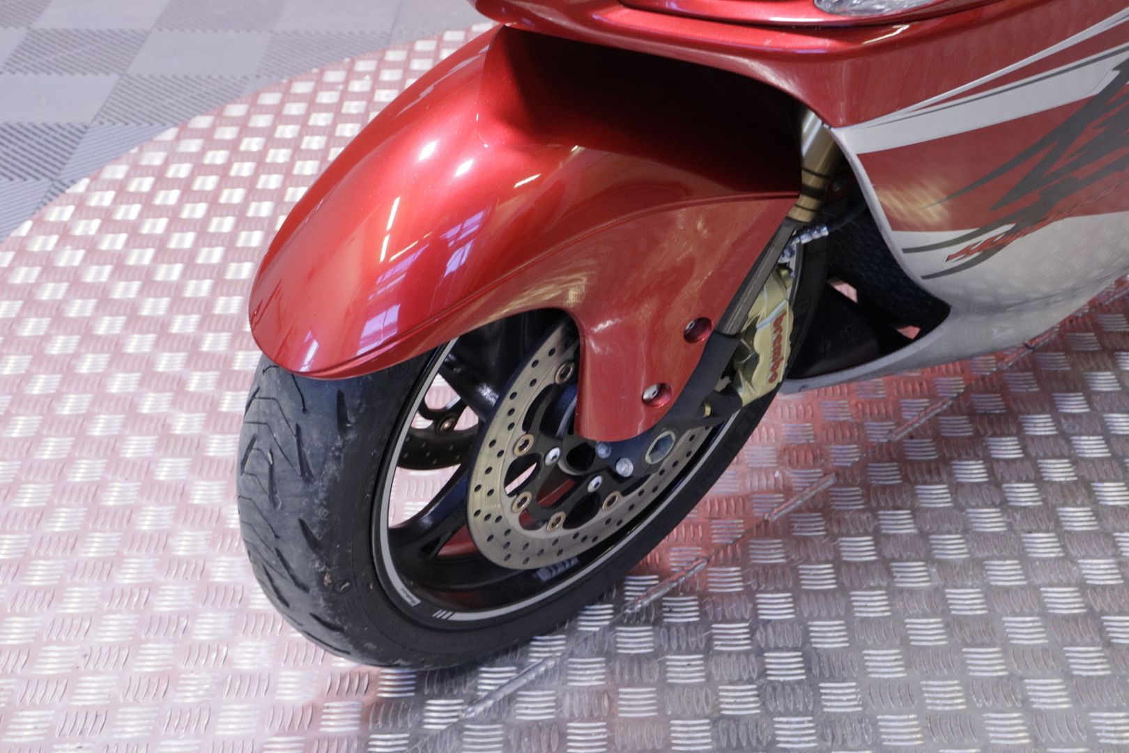 Suzuki - GSX - 1300R Hayabusa // Suomipyörä / Shifter / Akrapovic / Ajomodet // - Moottoripyörä