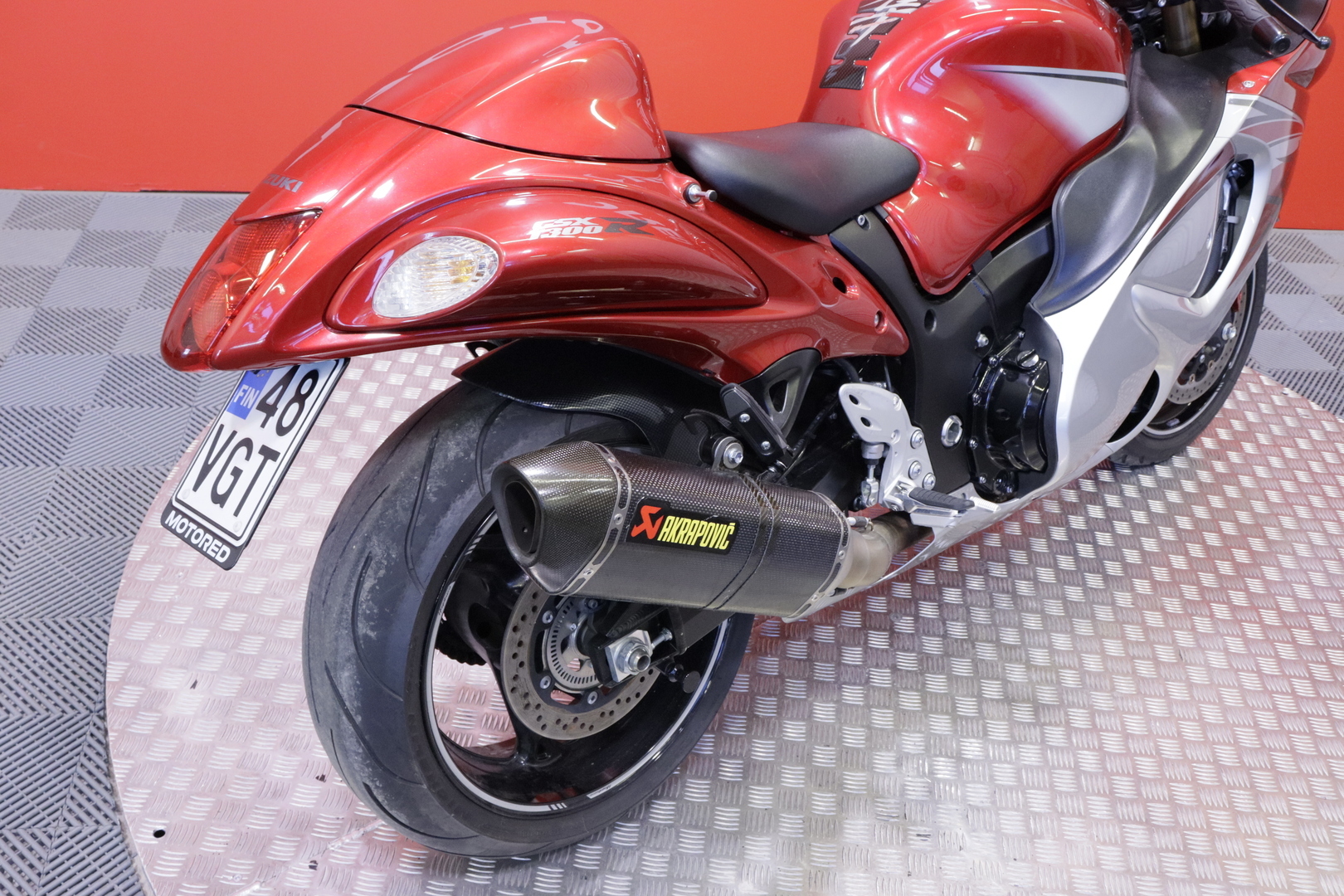 Suzuki - GSX - 1300R Hayabusa // Suomipyörä / Shifter / Akrapovic / Ajomodet // - Moottoripyörä