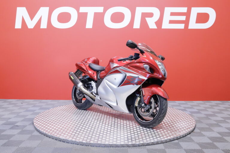Suzuki - GSX - 1300R Hayabusa // Suomipyörä / Shifter / Akrapovic / Ajomodet // - Moottoripyörä