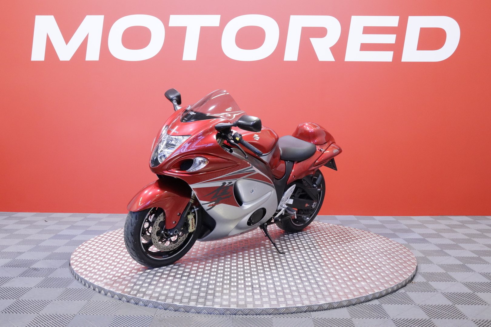 Suzuki - GSX - 1300R Hayabusa // Suomipyörä / Shifter / Akrapovic / Ajomodet // - Moottoripyörä
