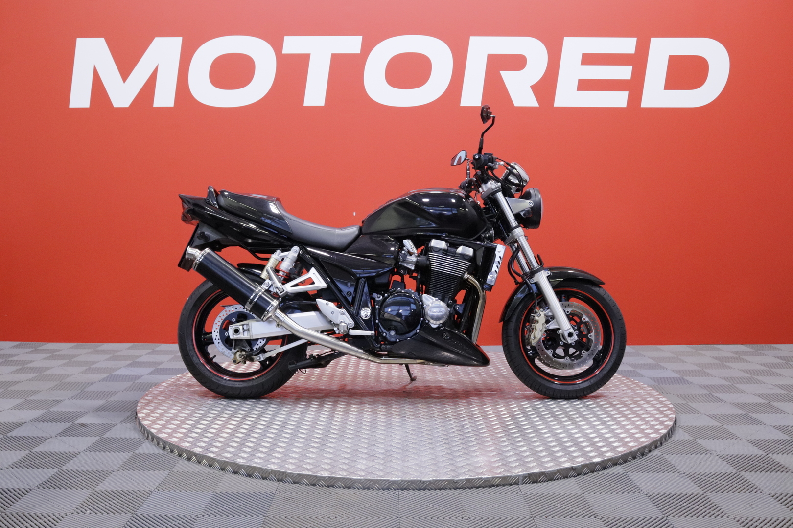 Suzuki - GSX - 1400 // Blackwidow / Säädettävät kahvat // - Moottoripyörä