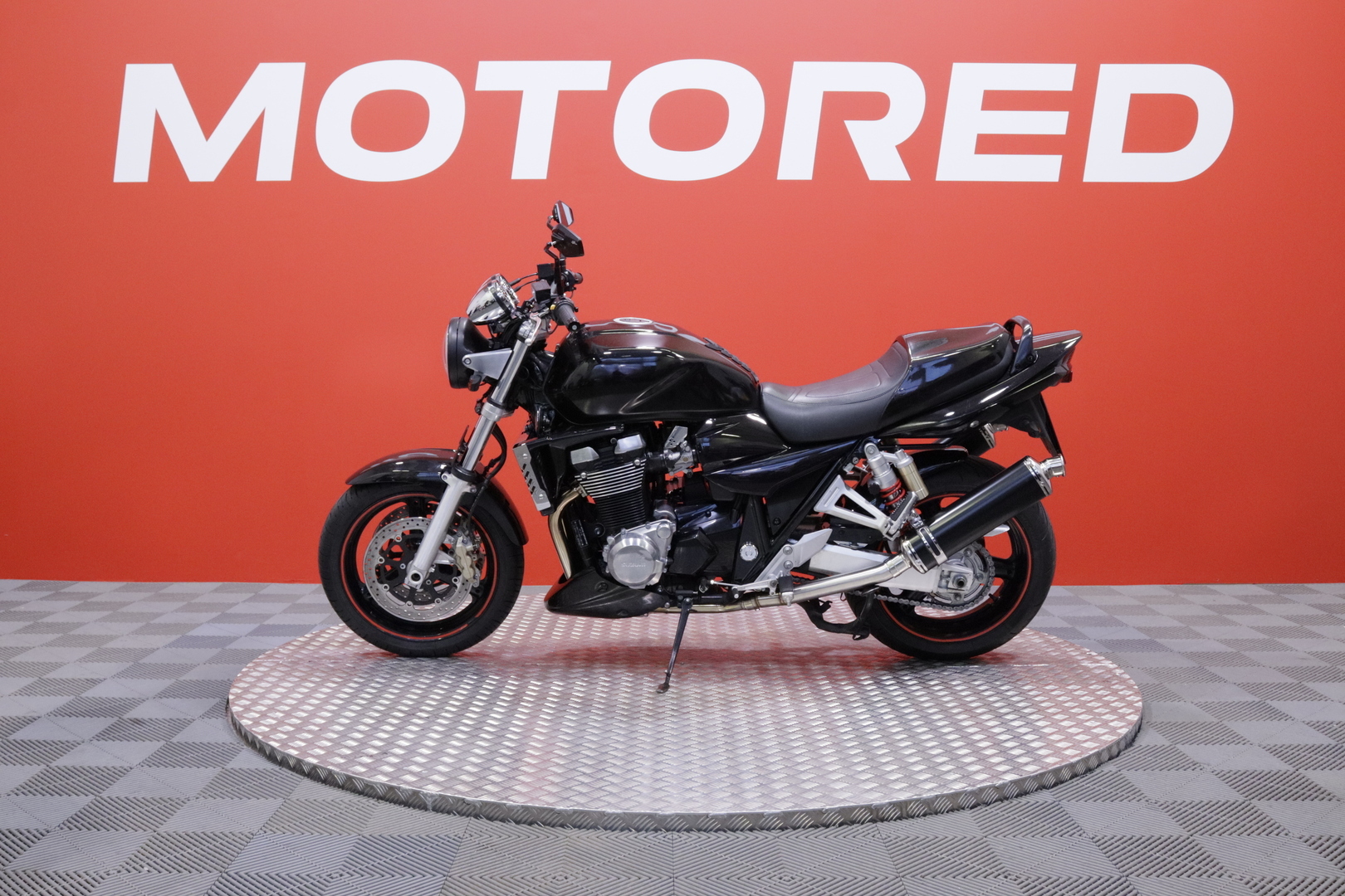 Suzuki - GSX - 1400 // Blackwidow / Säädettävät kahvat // - Moottoripyörä