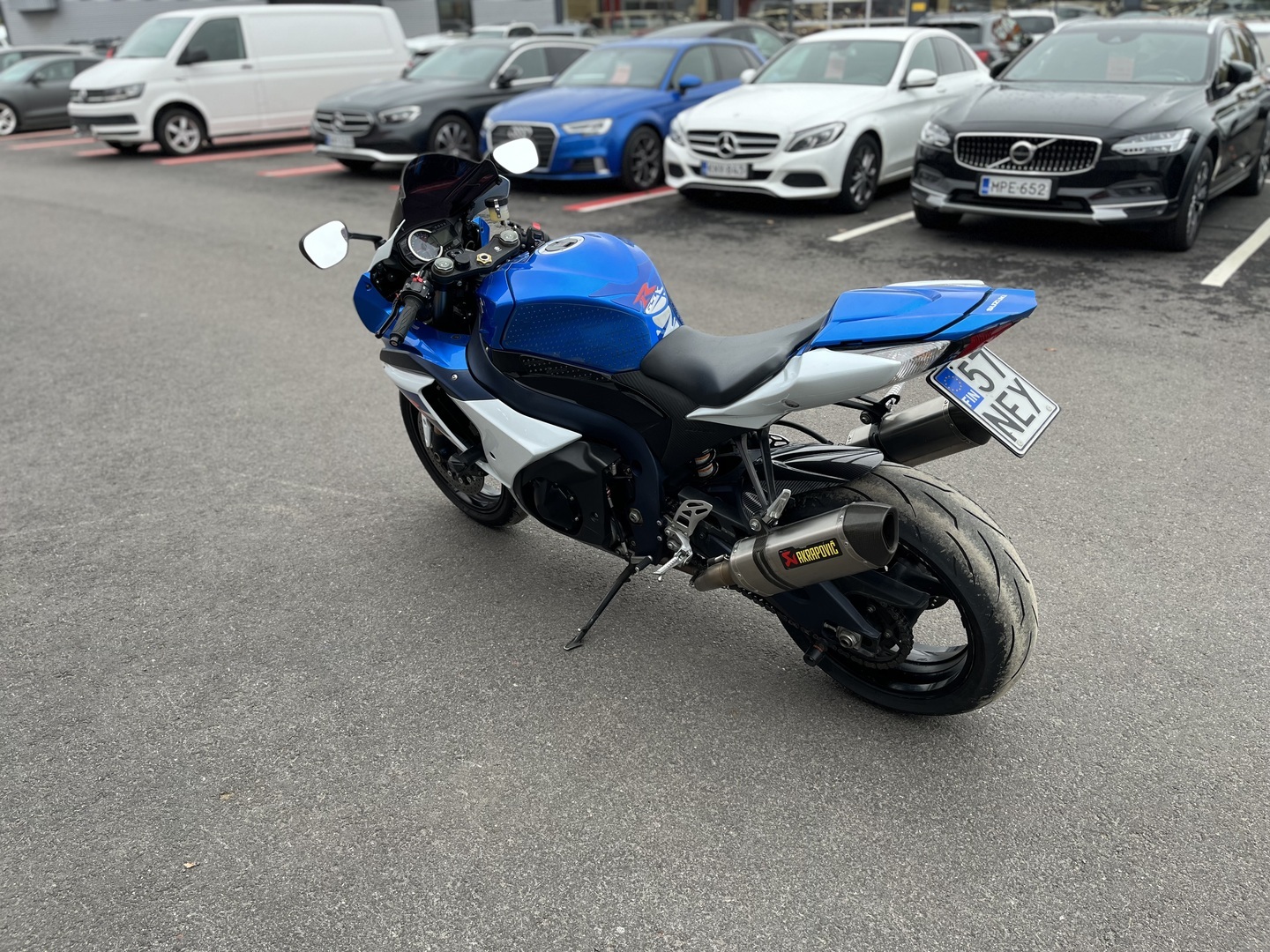 Suzuki - GSX-R - 1000 // Akrapovic! / Suomi-Pyörä / Huoltokirja // - Moottoripyörä