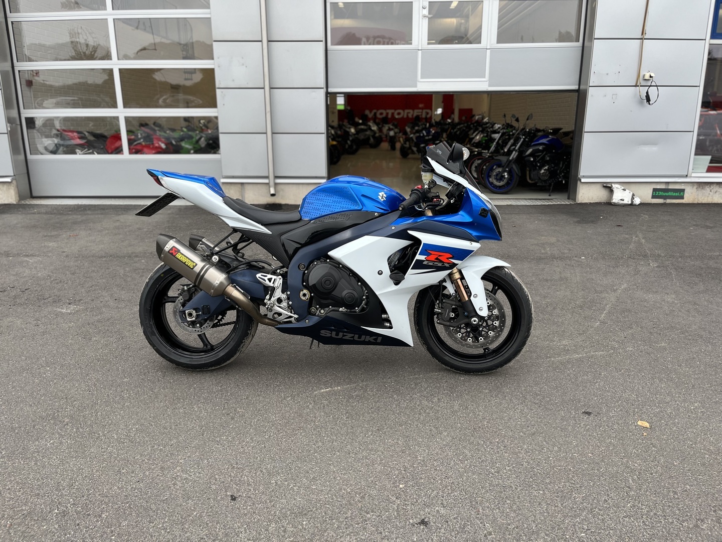 Suzuki - GSX-R - 1000 // Akrapovic! / Suomi-Pyörä / Huoltokirja // - Moottoripyörä