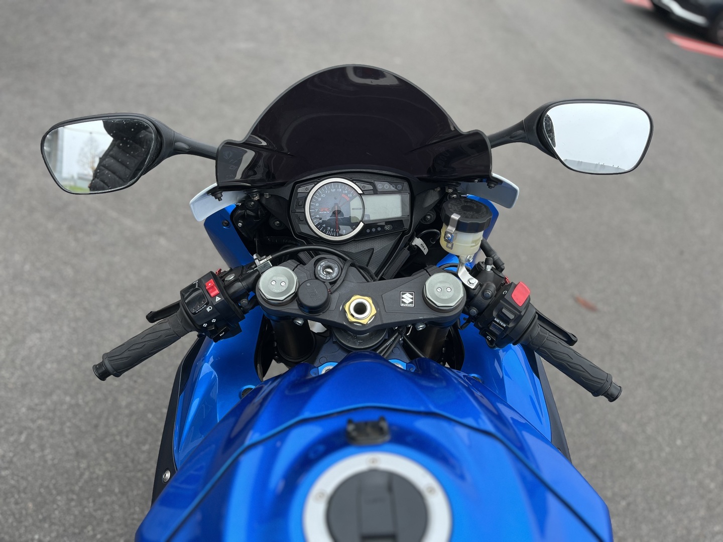 Suzuki - GSX-R - 1000 // Akrapovic! / Suomi-Pyörä / Huoltokirja // - Moottoripyörä