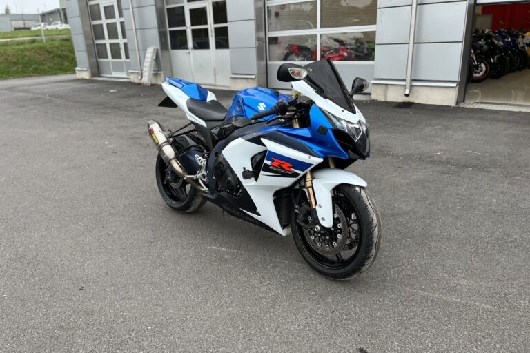 Suzuki - GSX-R - 1000 // Akrapovic! / Suomi-Pyörä / Huoltokirja // - Moottoripyörä