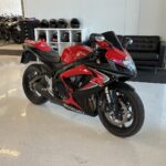 Suzuki - GSX-R - 600 // Juuri saapunut! / Suomi-pyörä / Ducktail / Vaihdenäyttö // - Moottoripyörä