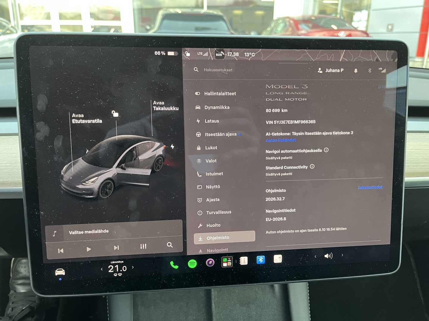Tesla - Model 3 - Long Range - Sedan