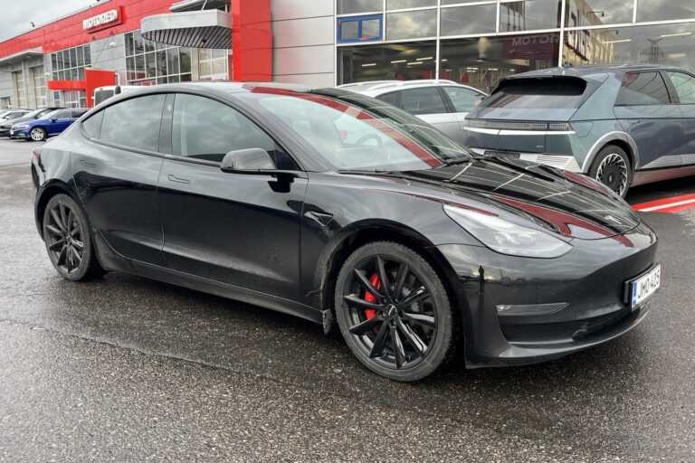 Tesla - Model 3 - Model 3 Sedan (AA) 4ov - Sedan
