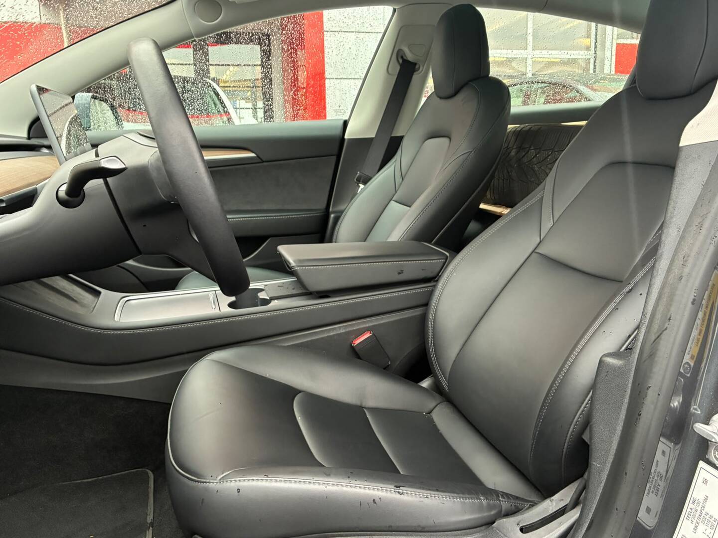 Tesla - Model 3 - Long Range - Sedan