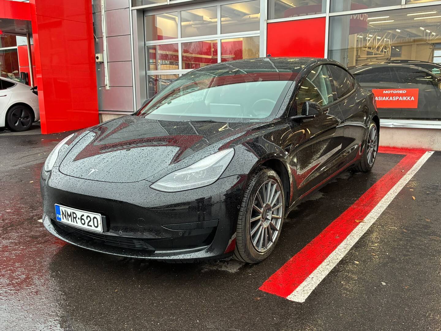 Tesla - Model 3 - RWD - Sedan